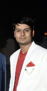 कमाल है! जो खुद दिन-रात बैंक का काम संभालता है, वो सूदखोरों के ‘मीटर ब्याज’ के जाल में इतना बेवकूफ कैसे बन गया?